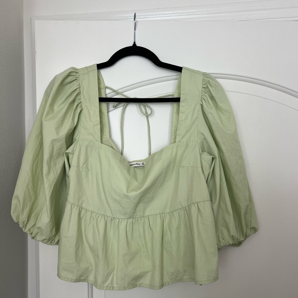 Abercrombie and Fitch Green Tie Back Puff Sleeve Top